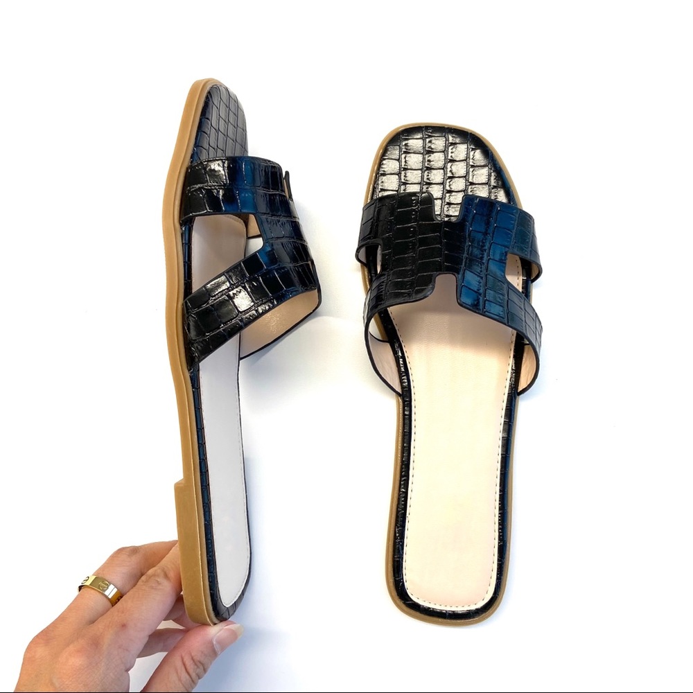 CYBER SALE! HELEN Black Crocodile H Sandals